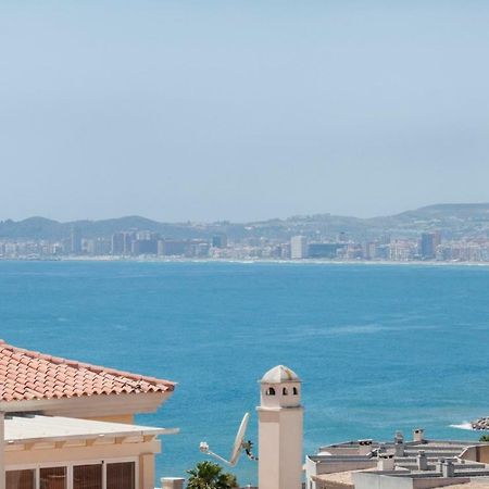 דירות בנאלמדנה Apartamento Playaquebrada מראה חיצוני תמונה