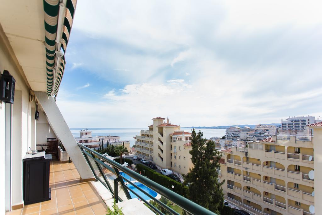 דירות בנאלמדנה Apartamento Playaquebrada מראה חיצוני תמונה