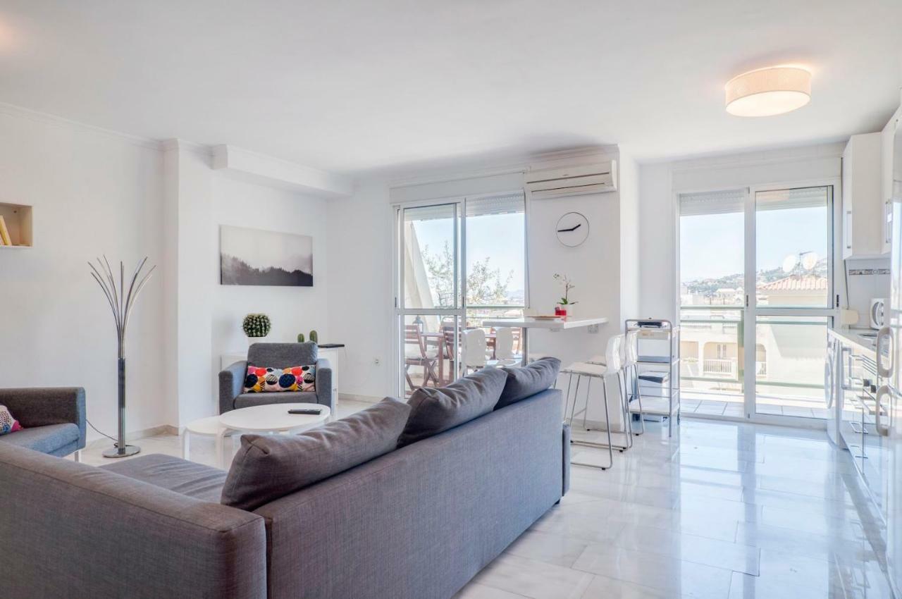 דירות בנאלמדנה Apartamento Playaquebrada מראה חיצוני תמונה