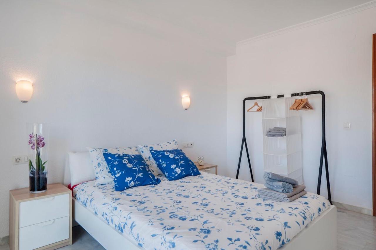 דירות בנאלמדנה Apartamento Playaquebrada מראה חיצוני תמונה